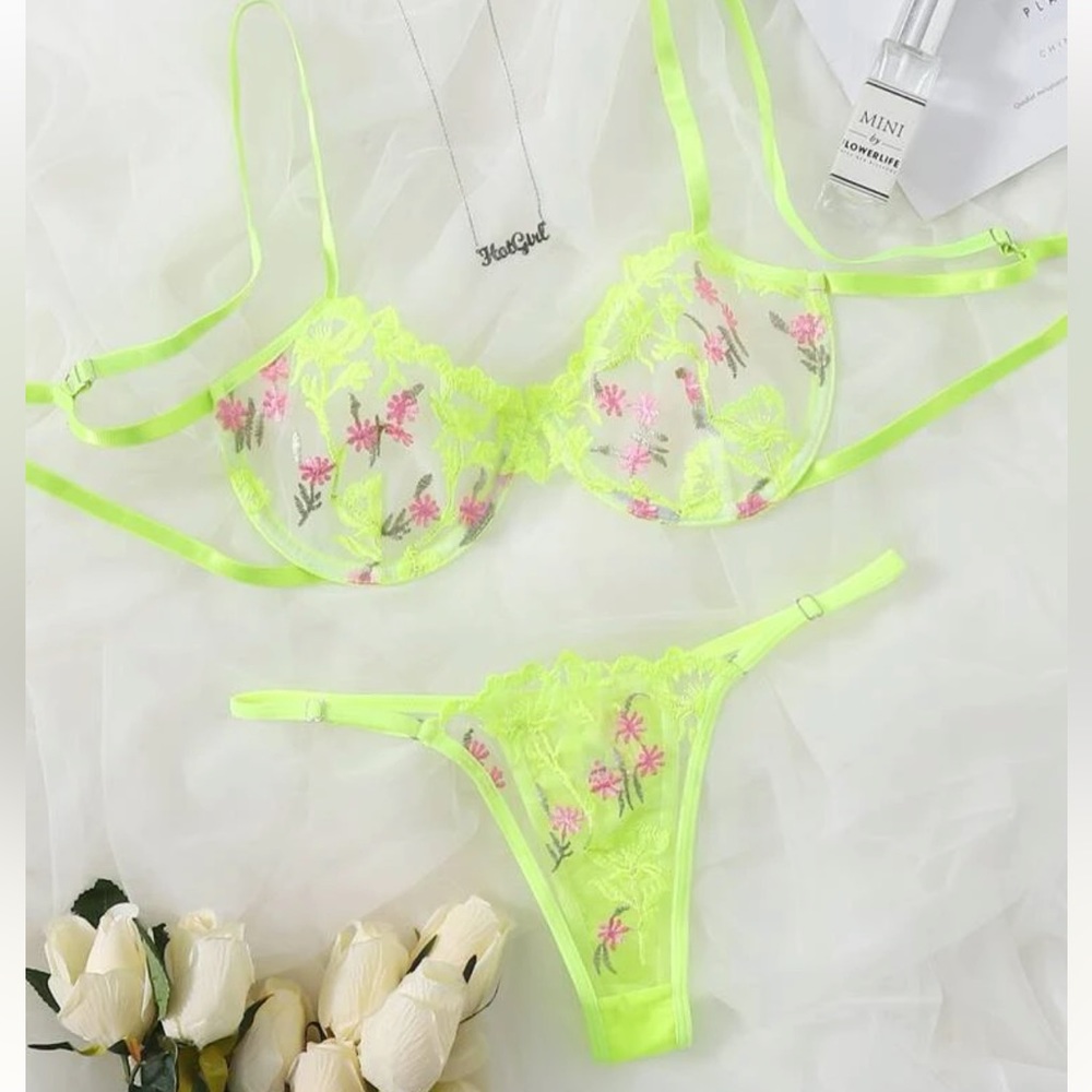 Neon yellow lingerie set